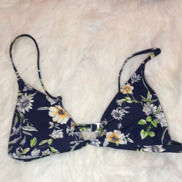 Swim Top Bundle - Picture 3 of 5